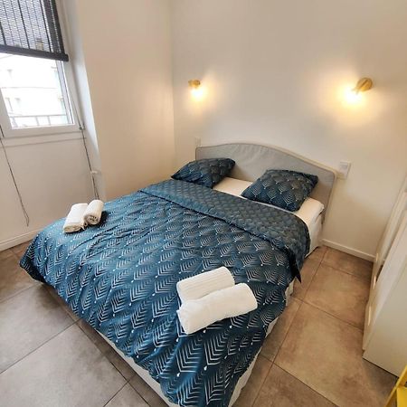 דירות Vénissieux Loft Chic Avec Mezzanine Contemporaine מראה חיצוני תמונה